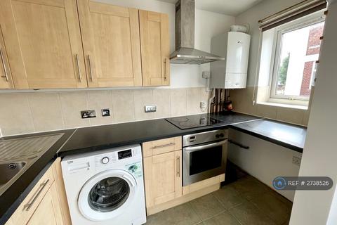 2 bedroom flat to rent, Belton Road, Bristol, BS5