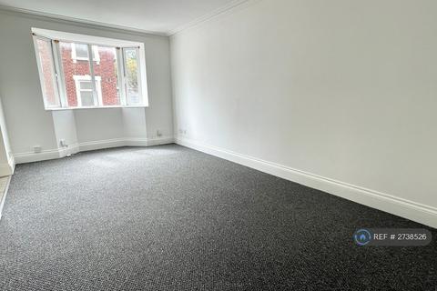 2 bedroom flat to rent, Belton Road, Bristol, BS5