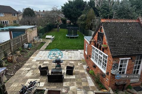 4 bedroom semi-detached house to rent, Montagu Road, Datchet, Slough, SL3