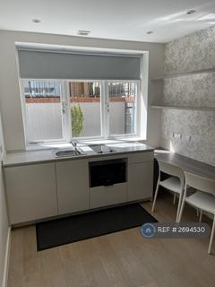 Studio to rent, Lymington Road, London, NW6