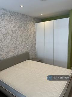 Studio to rent, Lymington Road, London, NW6