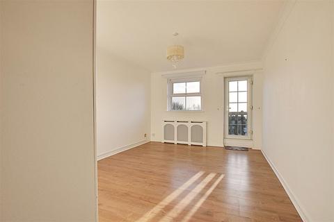 2 bedroom flat for sale, Belle Hill, Bexhill-On-Sea
