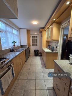 undefined, Chestnut Close, Hayes, UB3