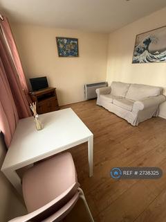 1 bedroom flat to rent, Chinook, Highwoods, Colchester, CO4