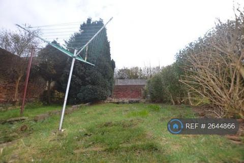 3 bedroom terraced house to rent, City Road, Sheffield, S2