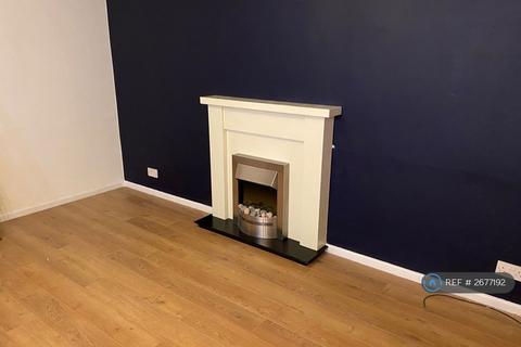 1 bedroom flat to rent, Whinbrook Court, Leeds, LS17