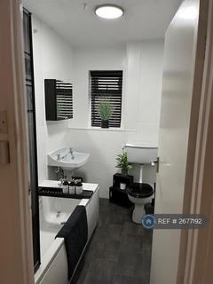 1 bedroom flat to rent, Whinbrook Court, Leeds, LS17