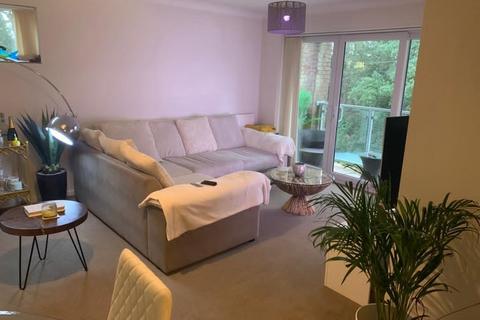 2 bedroom flat to rent, Overbury Road, POOLE BH14