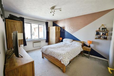 2 bedroom flat to rent, Wells Street, Chelmsford, Essex, CM1