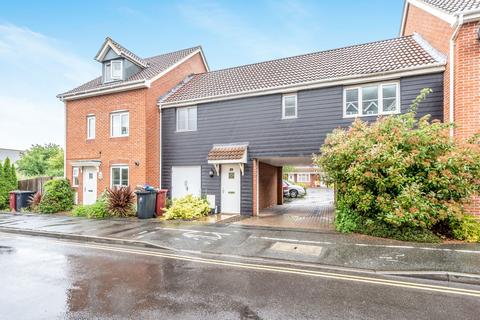 2 bedroom house to rent, Bostock Road, Chichester, PO19
