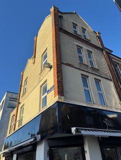 3 bedroom flat to rent, Horn Lane, London W3