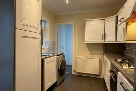 2 bedroom terraced house to rent, Phillip Street, Manselton, SA5