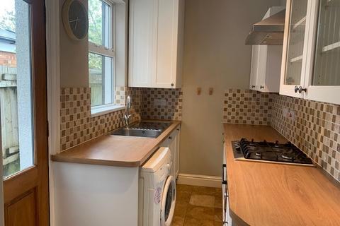 2 bedroom terraced house to rent, Rowheath Road, B30