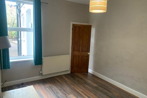 2 bedroom terraced house to rent, Rowheath Road, B30