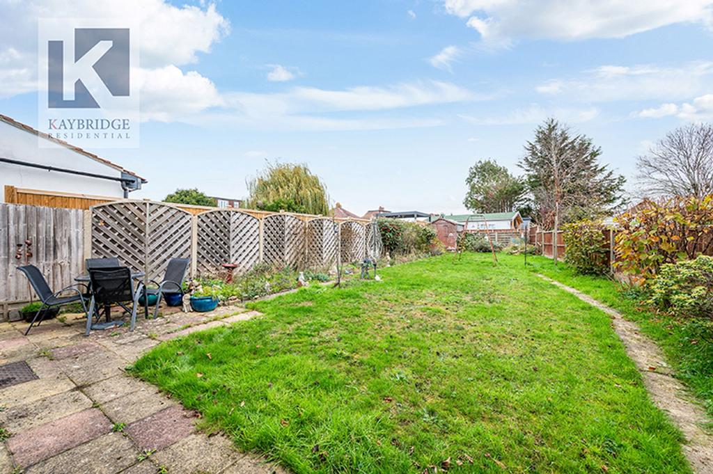 Walsingham Gardens, Epsom - KT19 0 LX