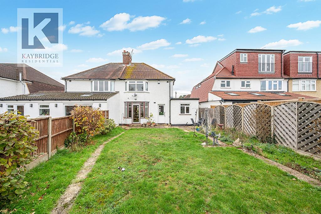 Walsingham Gardens, Epsom - KT19 0 LX