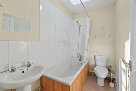 1 bedroom flat for sale, King Charles Place, St. Johns, Worcester, Worcestershire, WR2 5AJ