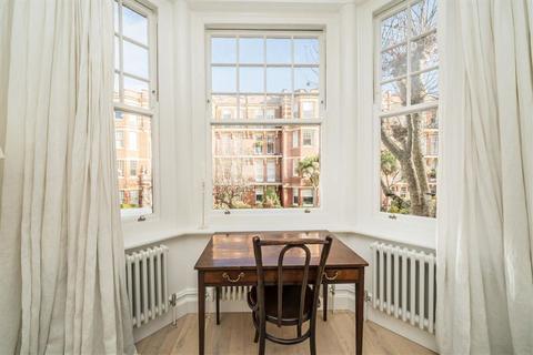 undefined, Riverview Gardens, London SW13