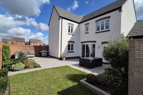 4 bedroom detached house for sale, Icetone Way, Bishops Itchington, CV47