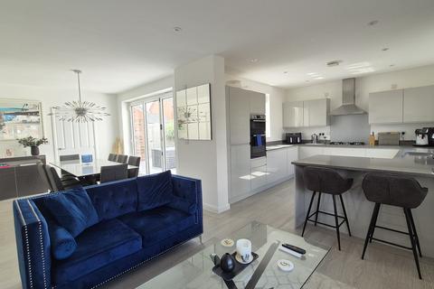 4 bedroom detached house for sale, Icetone Way, Bishops Itchington, CV47