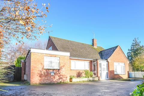 3 bedroom detached bungalow for sale, Broadleas Road, Devizes, Wiltshire, SN10