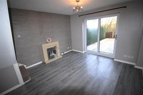 2 bedroom semi-detached house to rent, Ashmores Close, Redditch