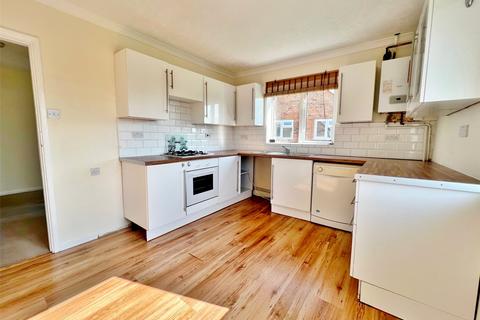 2 bedroom flat to rent, Braemar Way, West Sussex PO21