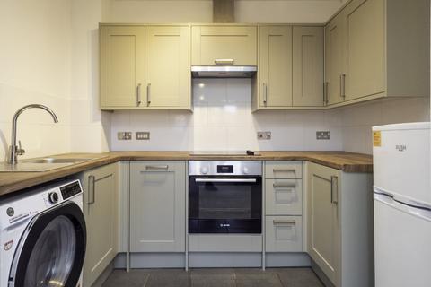 2 bedroom flat for sale, Aspects Court, Slough, SL1