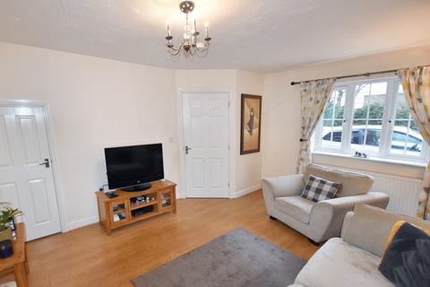 2 bedroom end of terrace house for sale, Cheshire Close, Stamford