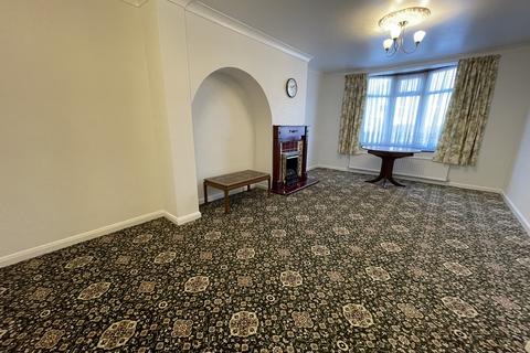 3 bedroom terraced house to rent, Lymington Road, Dagenham RM8
