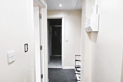 1 bedroom flat to rent, Western Road, Southall, UB2