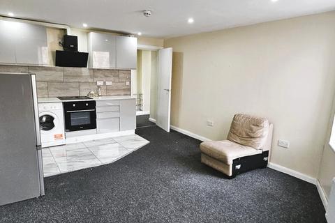 1 bedroom flat to rent, Western Road, Southall, UB2