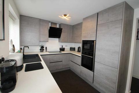 3 bedroom semi-detached house for sale, Bearwood Road, Kirkby