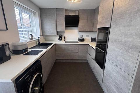 3 bedroom semi-detached house for sale, Bearwood Road, Kirkby
