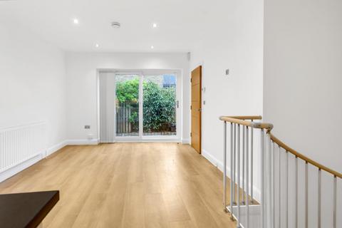 2 bedroom flat to rent, Newington Green Road, London, N1