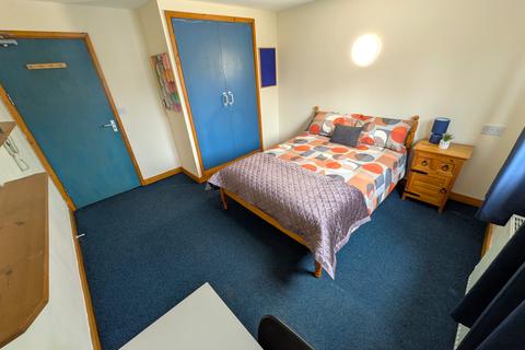 1 bedroom in a house share to rent, Russell Road, Nottingham NG7