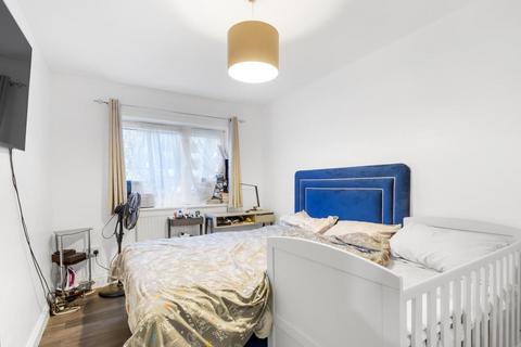 2 bedroom flat to rent, Highbury New Park, London, N5