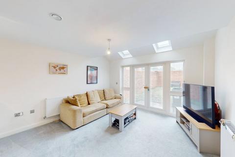 3 bedroom semi-detached house for sale, Watergate Close, Westhoughton, BL5