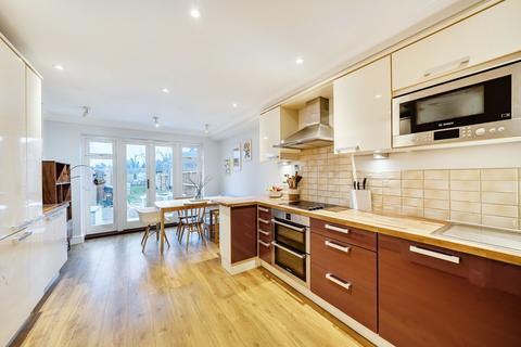 3 bedroom terraced house for sale, Kings Road, Surrey GU7