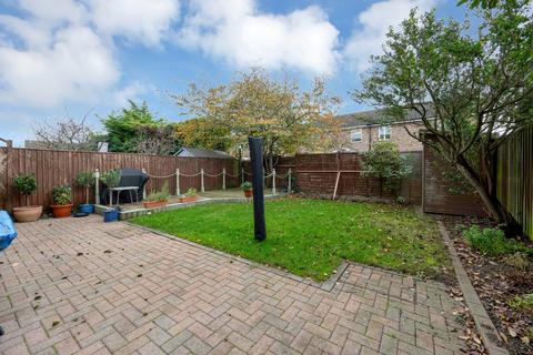 3 bedroom semi-detached house for sale, Moray Close, Stamford