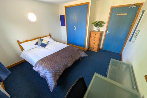 1 bedroom in a house share to rent, Russell Road, Nottingham NG7