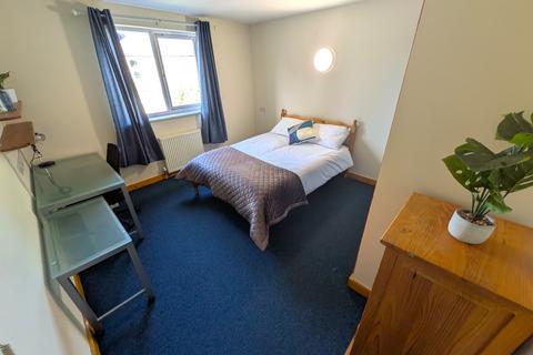 1 bedroom in a house share to rent, Russell Road, Nottingham NG7