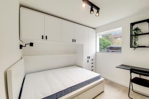 1 bedroom house of multiple occupation to rent - 14 Hospital Way, Hither Green, SE13