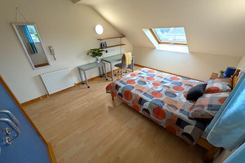 1 bedroom in a house share to rent, Russell Road, Nottingham NG7