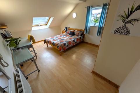 1 bedroom in a house share to rent, Russell Road, Nottingham NG7