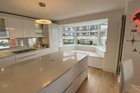 5 bedroom semi-detached house to rent, Brighton Road, Worthing