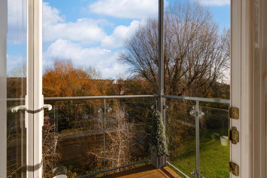 Balcony-2.jpg