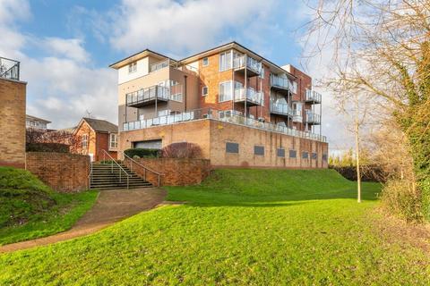 undefined, Andrews Close, Warwick