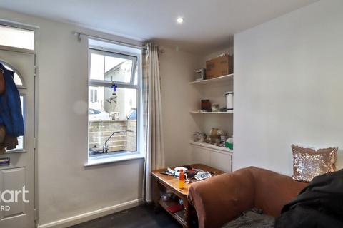 2 bedroom terraced house for sale, Providence Street, Ashford