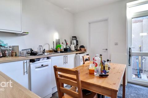 2 bedroom terraced house for sale, Providence Street, Ashford